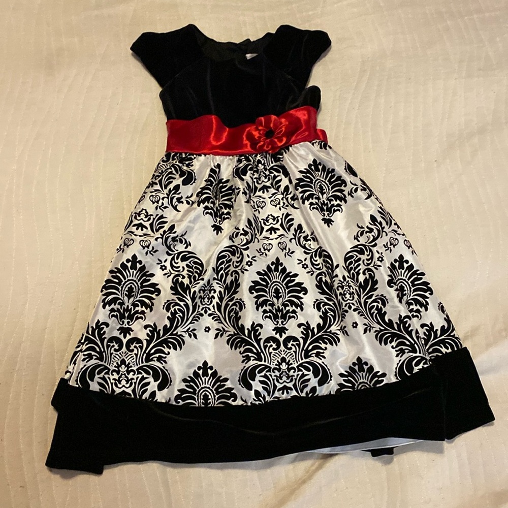 Little girls dress